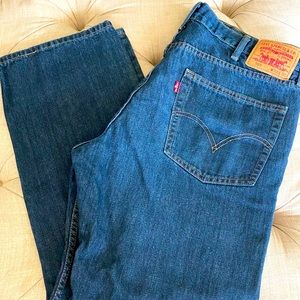 Men’s Levi Relaxed Straight Jeans